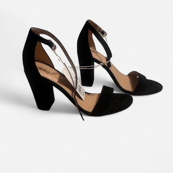 Elegant Black Women's Heels - Picture 2 of 5